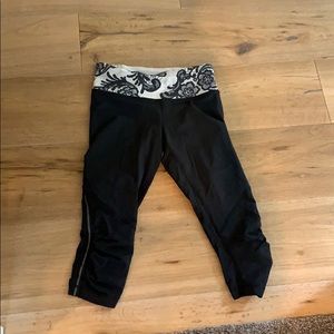 Lulu cropped leggings